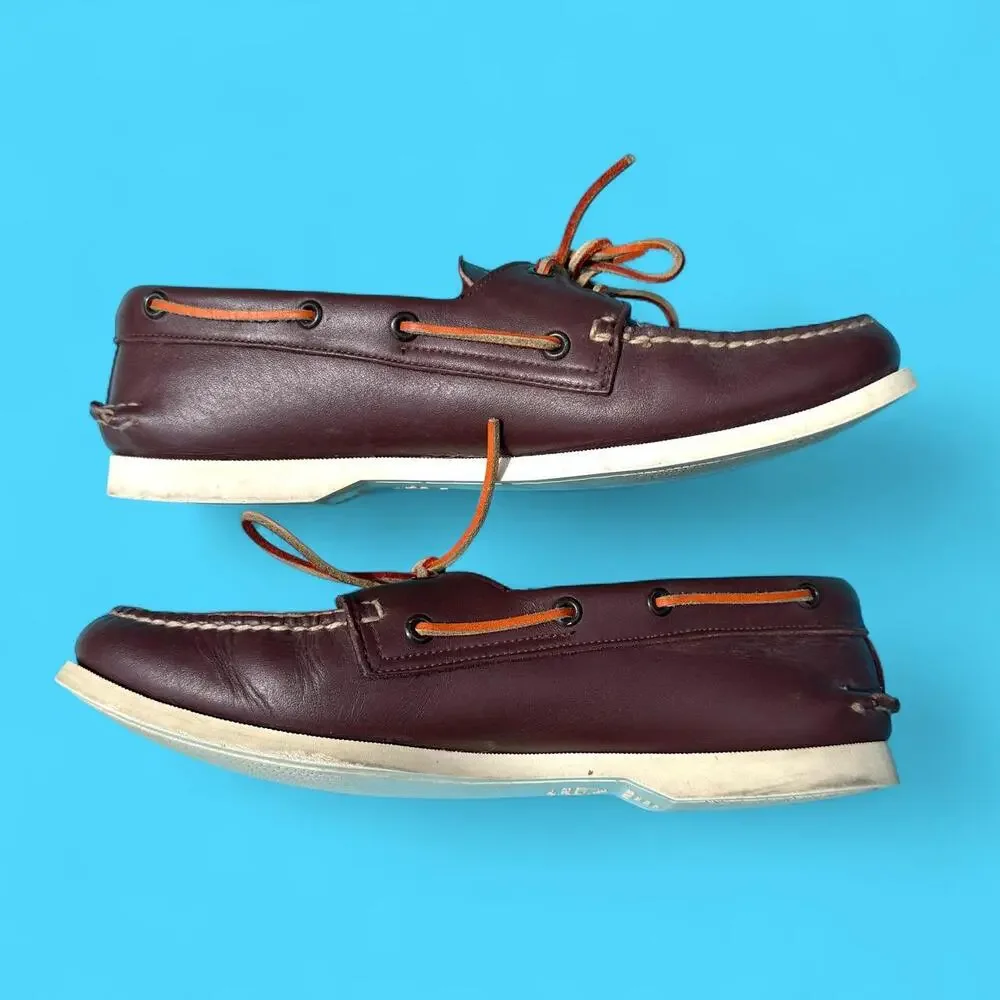 60s Sperry top slide quality leather boat shoes w/ anti-slip rubber sole